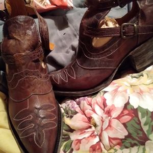 Old Gringo leather women's 8.5 bootie boots